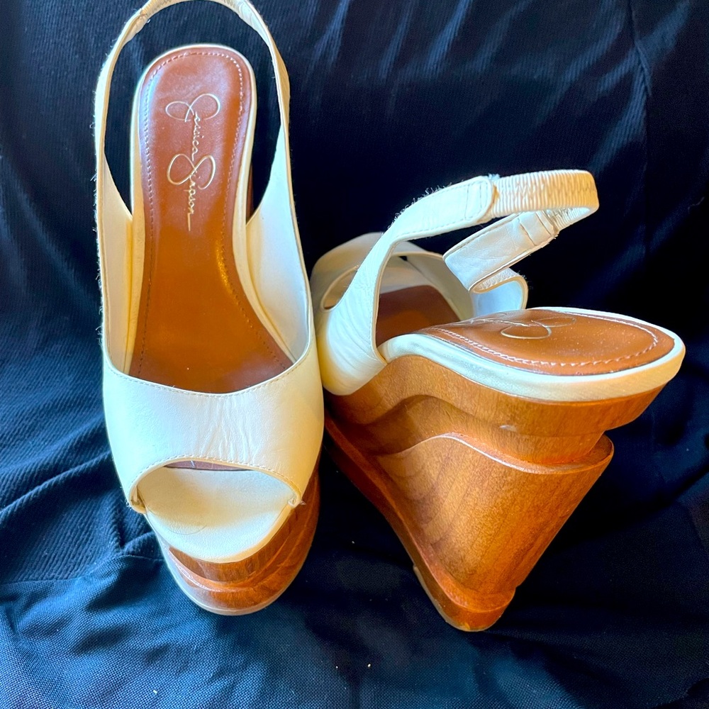 Cream wood heel